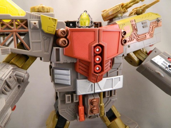 Transformers Year Of The Snake Platinum Edition Omega Supreme  (39 of 48)